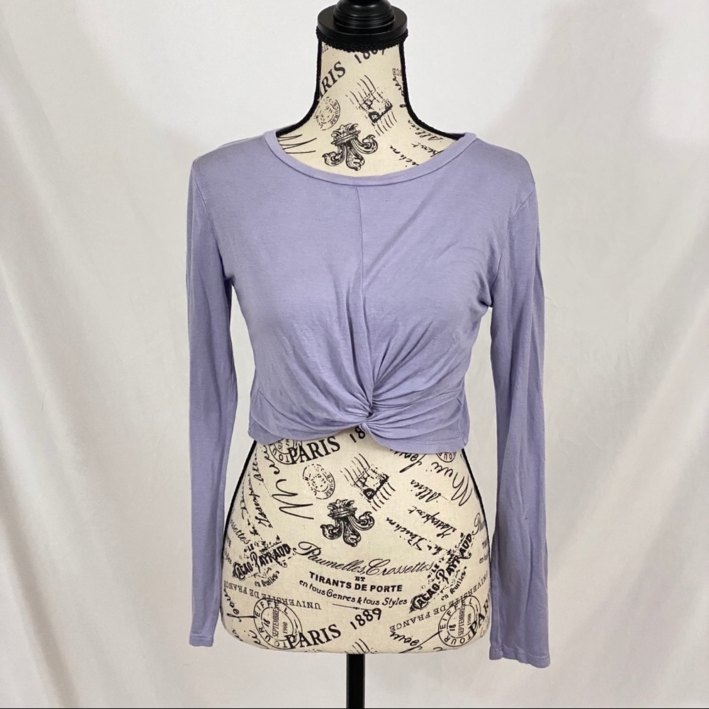 Gaze Cropped Lavender Top Size Small
